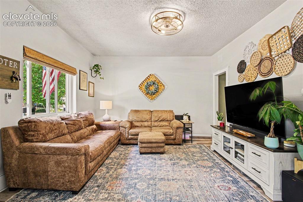 Image 3 of 36: Large formal living room