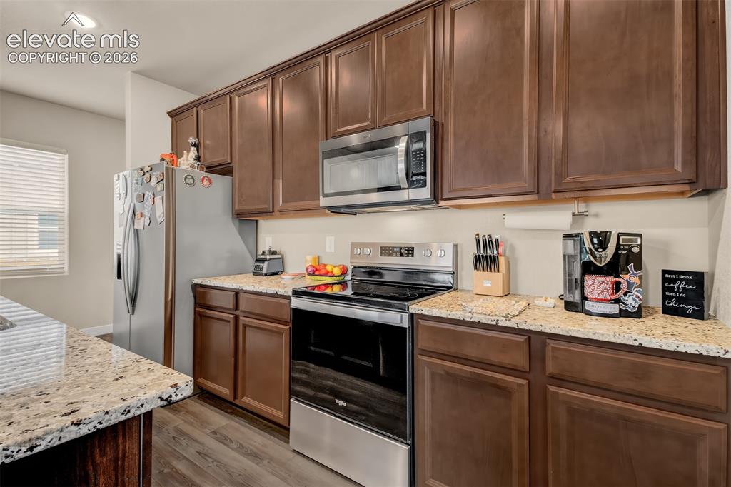 Image 12 of 29: Kitchen