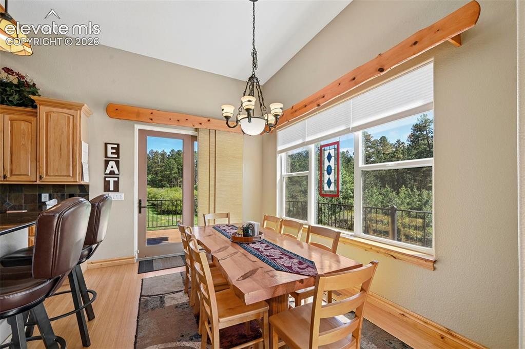 Image 12 of 48: Dining space