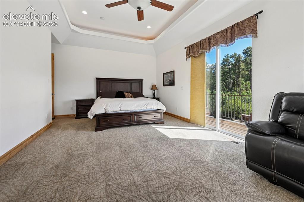 Image 18 of 48: Primary suite