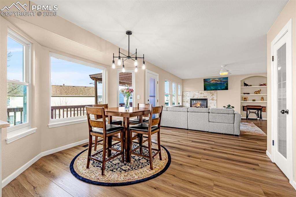 Image 13 of 44: Dining Area