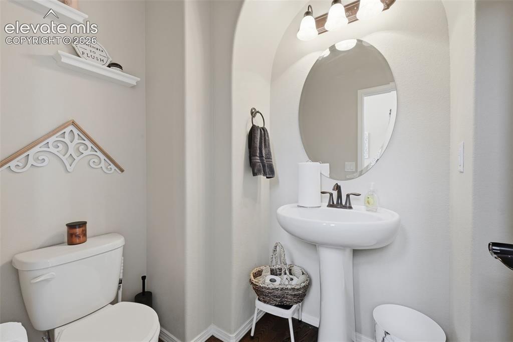Image 11 of 40: Bathroom