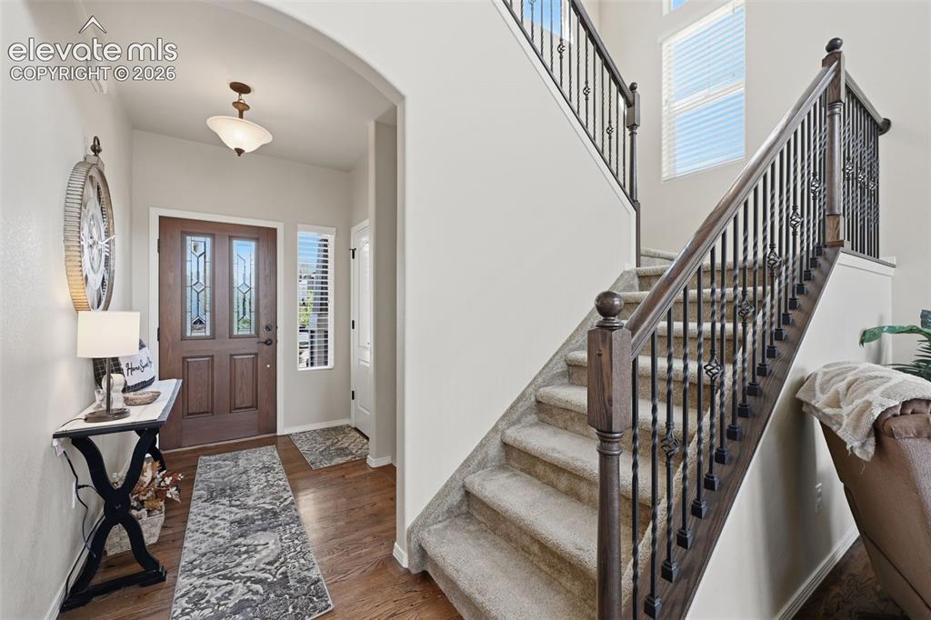 Image 9 of 40: Entry