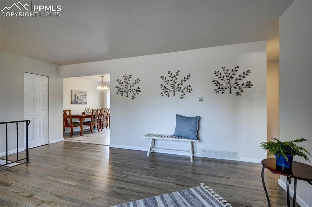 Image 12 of 49: Sitting Room