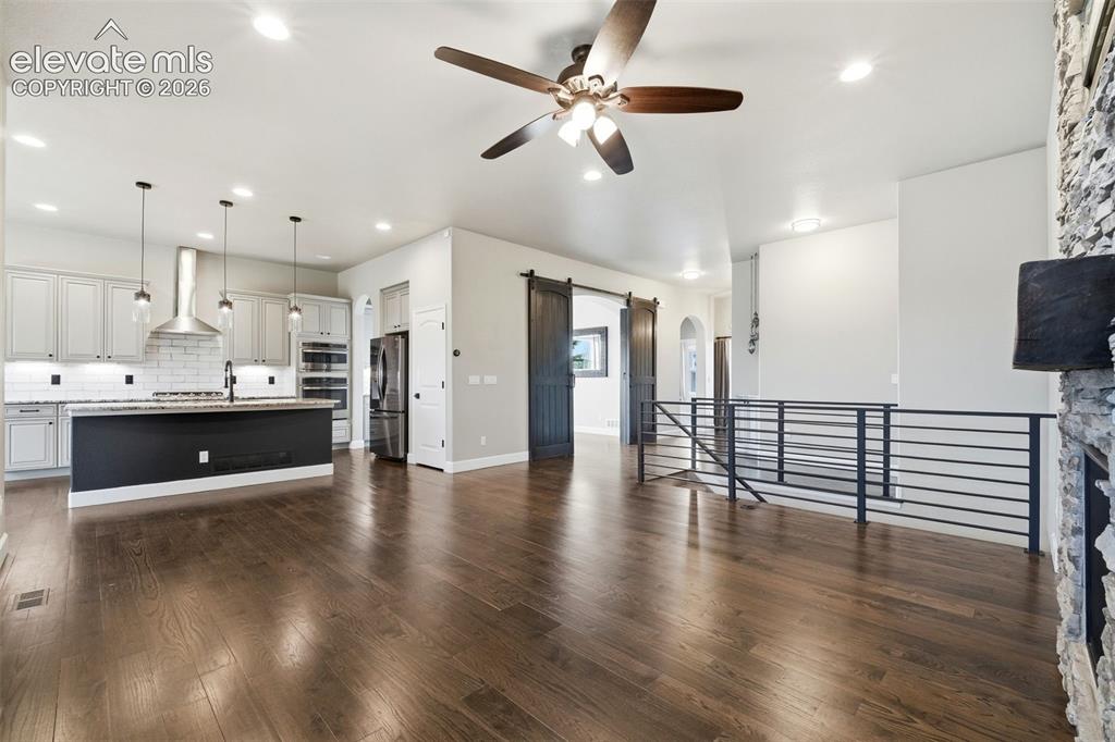 Image 10 of 41: Living Room
