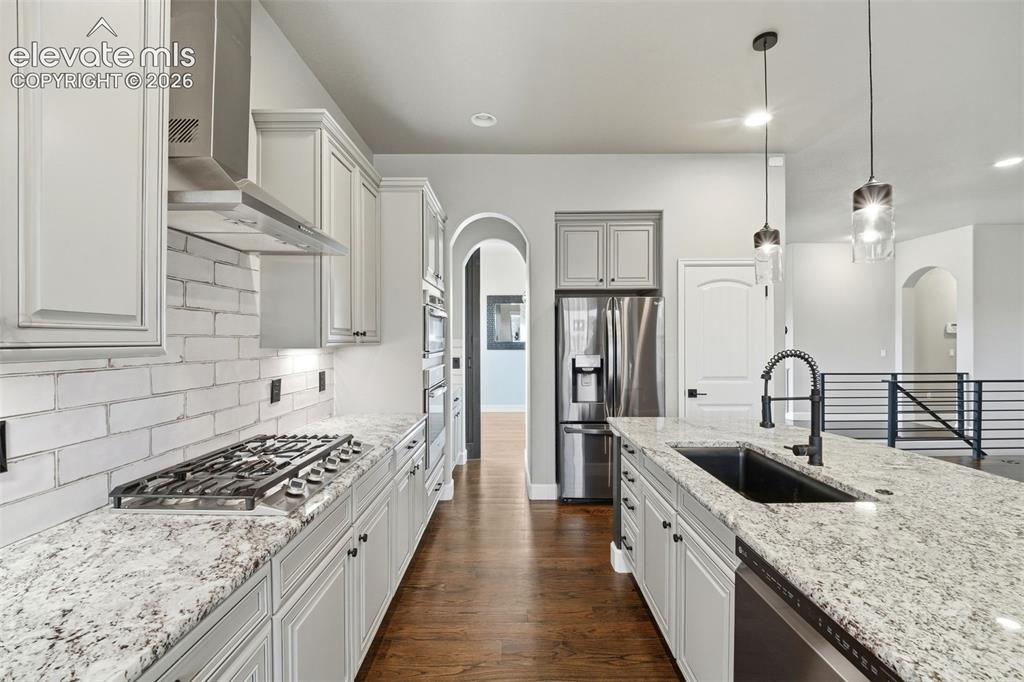 Image 13 of 41: Kitchen