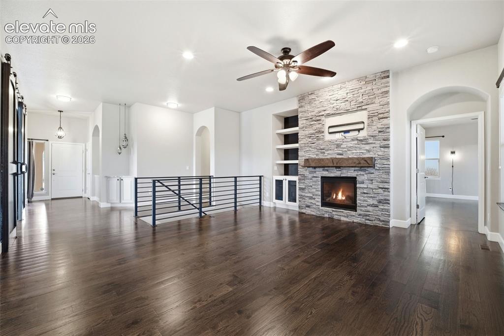 Image 9 of 41: Living Room