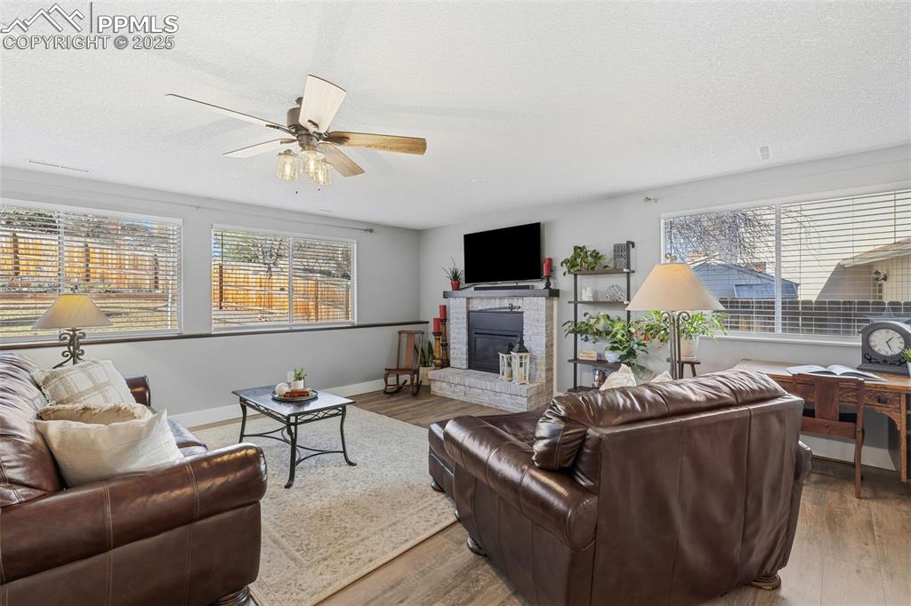 Image 19 of 45: Family Room