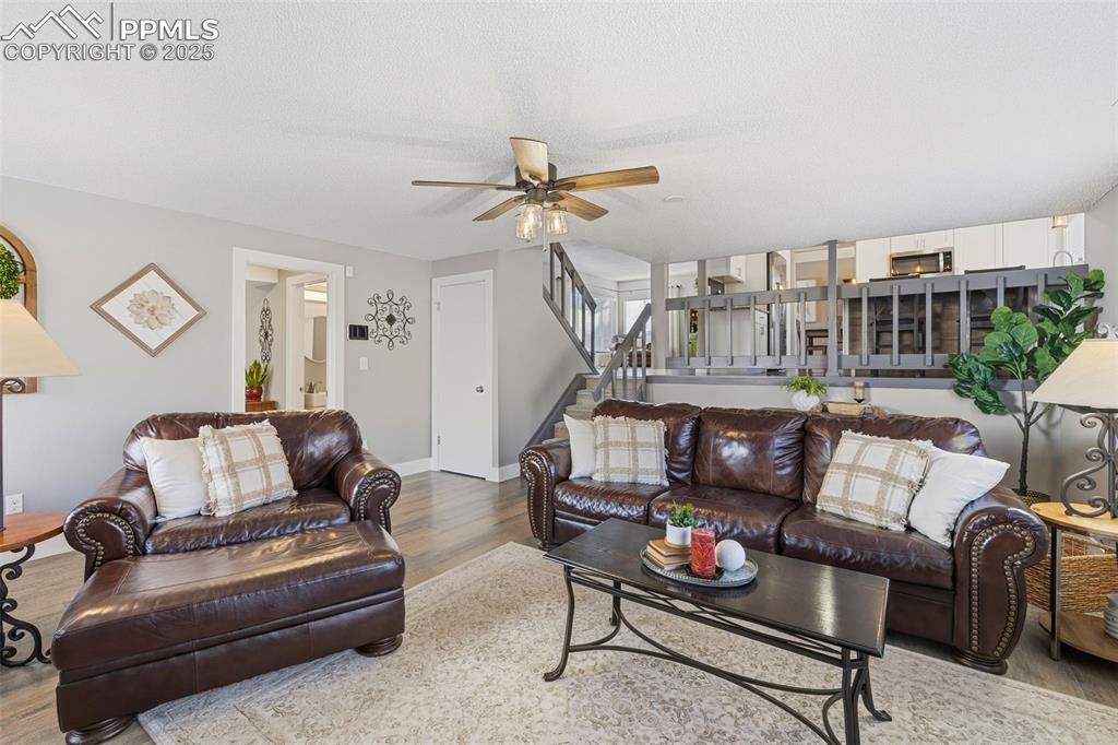 Image 22 of 45: Family Room