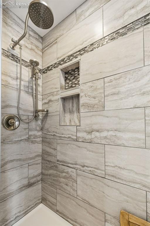 Image 31 of 45: Master Bathroom