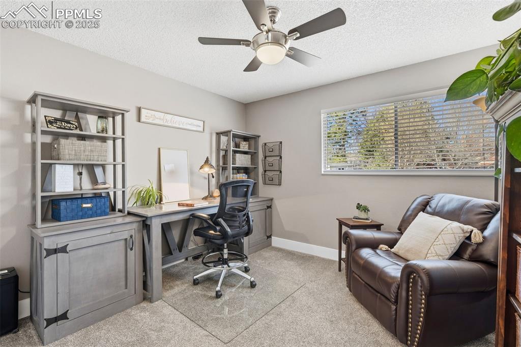 Image 37 of 45: Bedroom