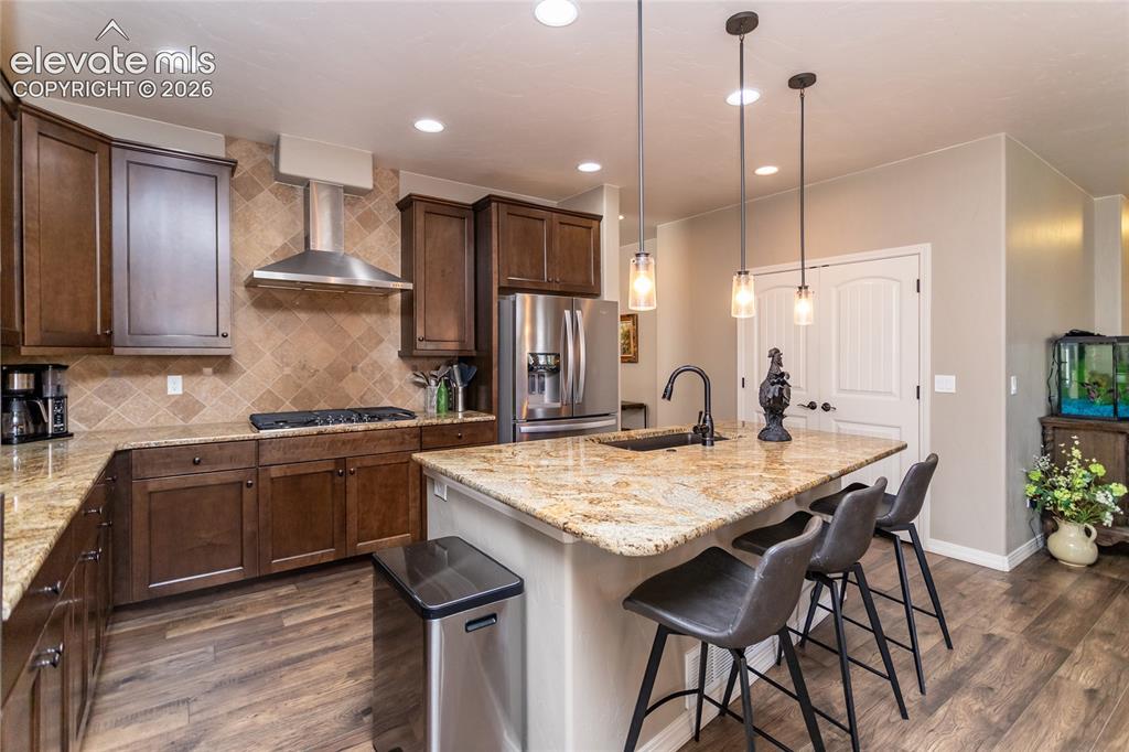 Image 9 of 33: Kitchen