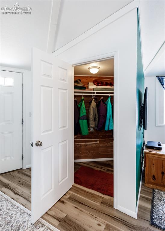 Image 10 of 23: Closet