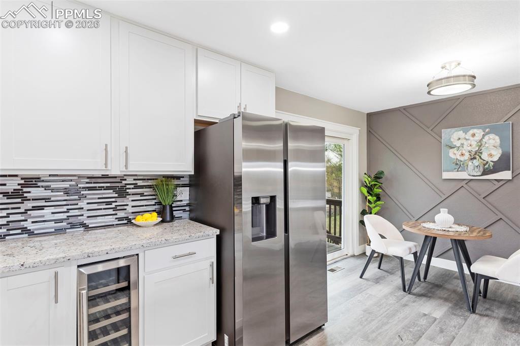 Image 8 of 20: Kitchen