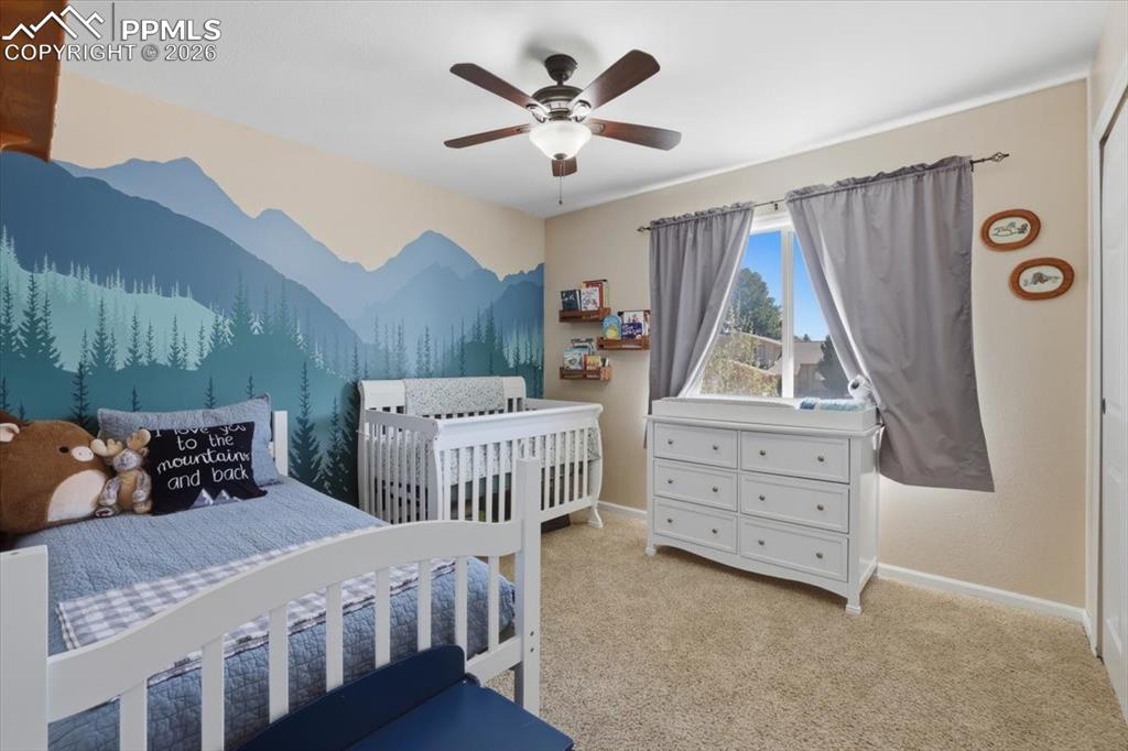 Image 21 of 42: Bedroom