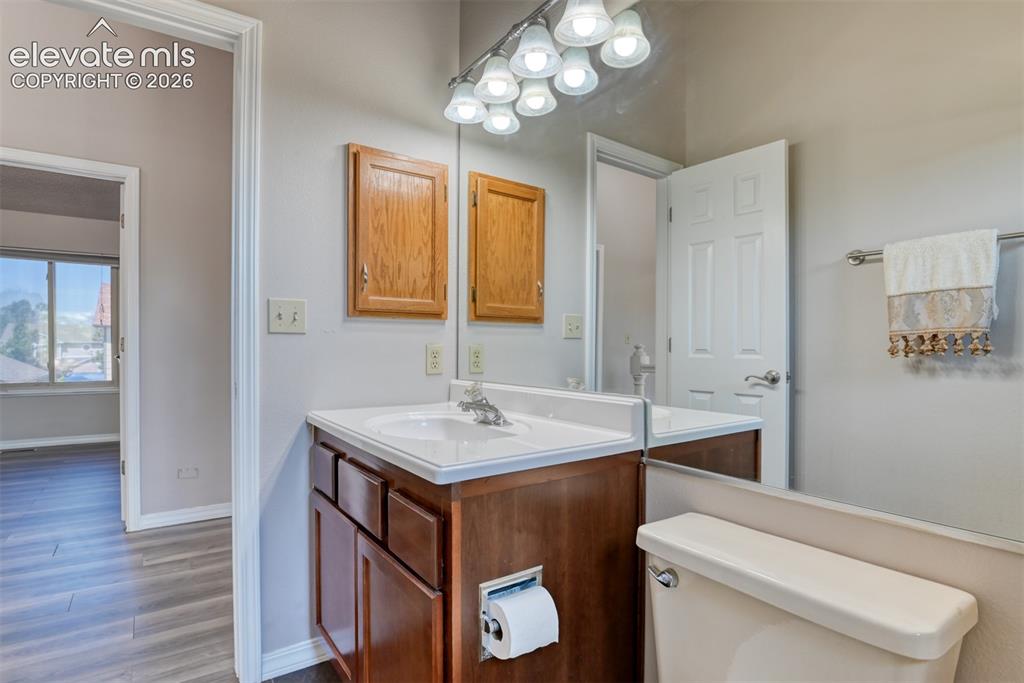 Image 49 of 50: Bathroom