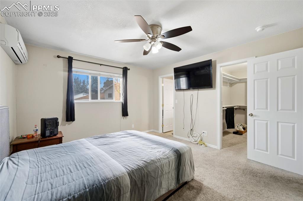 Image 22 of 43: Bedroom