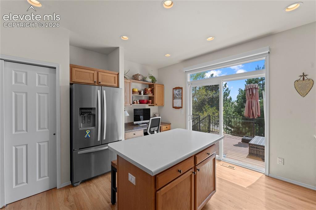Image 11 of 45: Kitchen