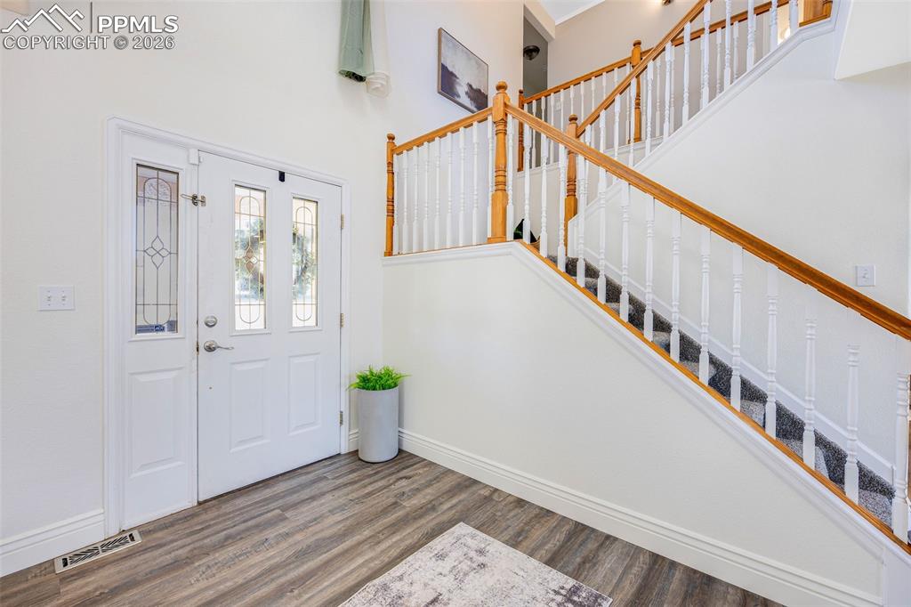 Image 3 of 33: Entry