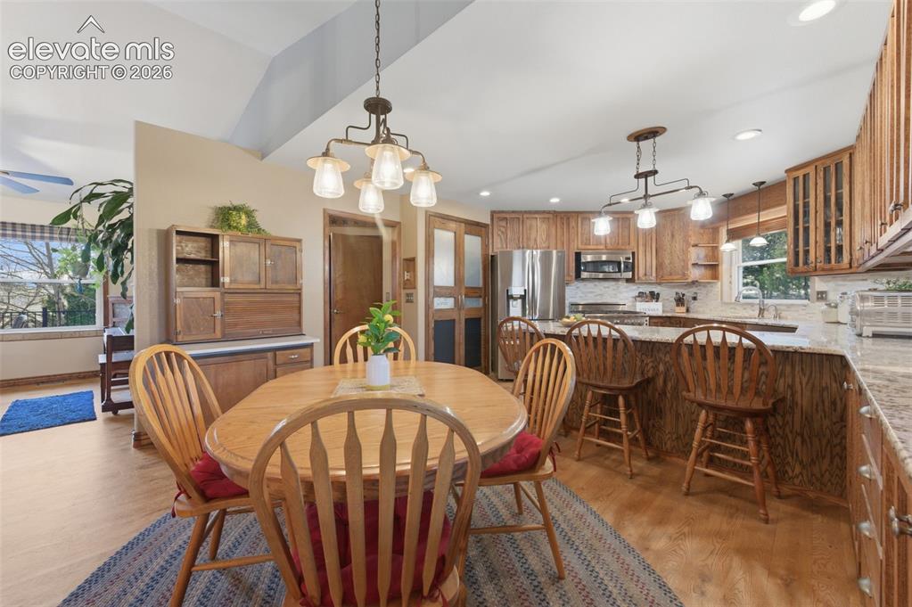 Image 8 of 50: Eat In Kitchen