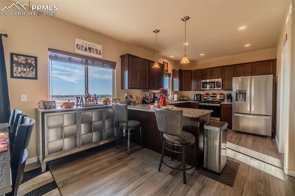 Image 10 of 48: Kitchen