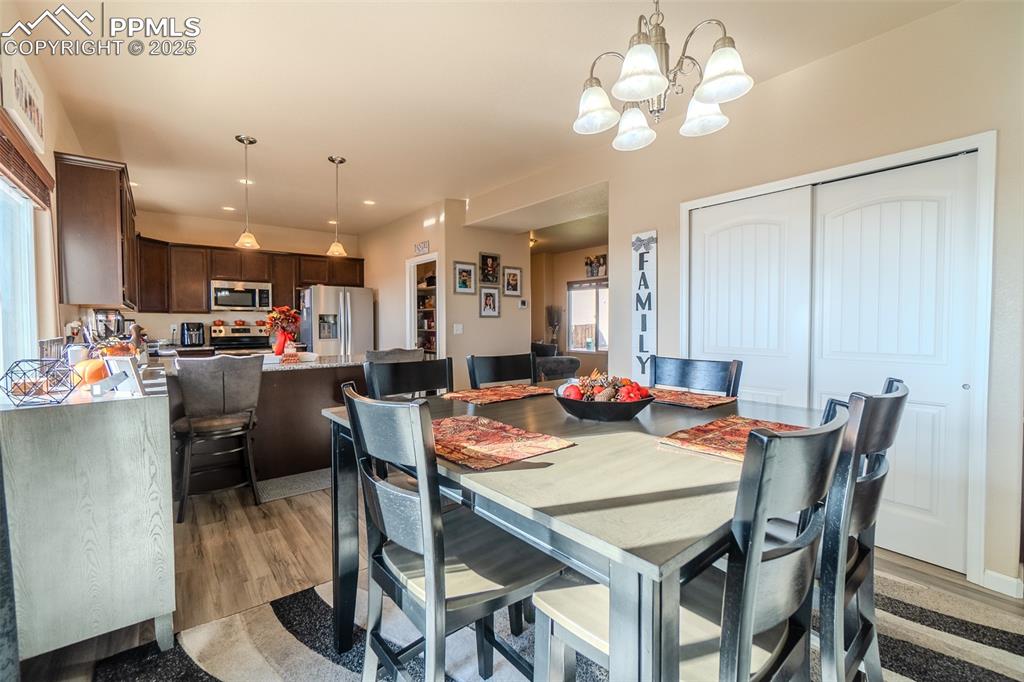 Image 12 of 48: Dining Area