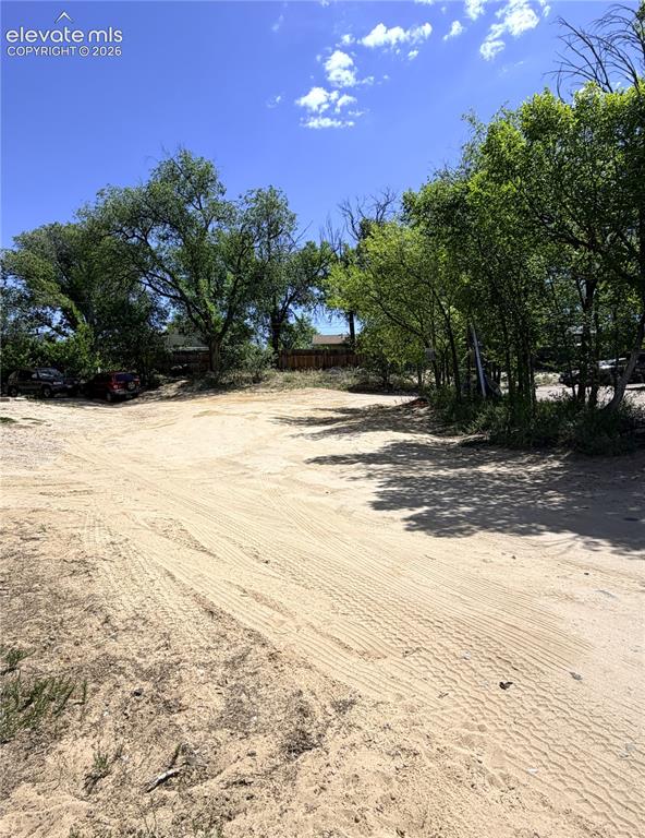 Image 3 of 8: Lot