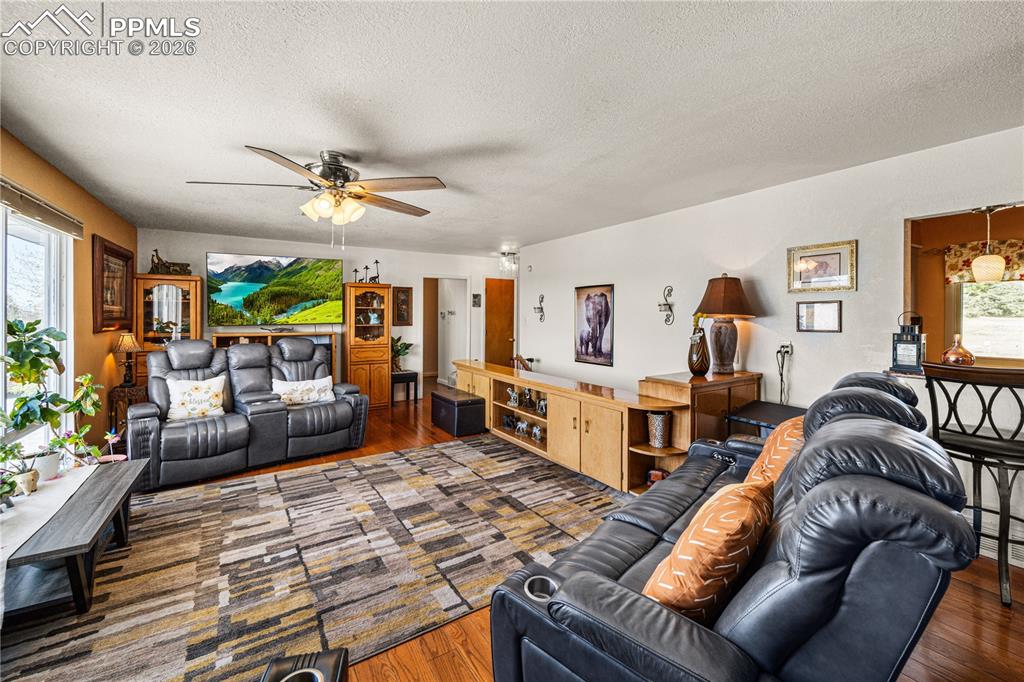 Image 4 of 31: Squared Footage