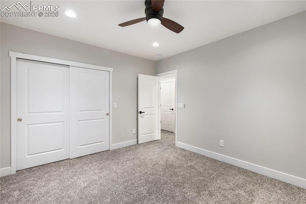 Image 31 of 41: Basement bedroom #4