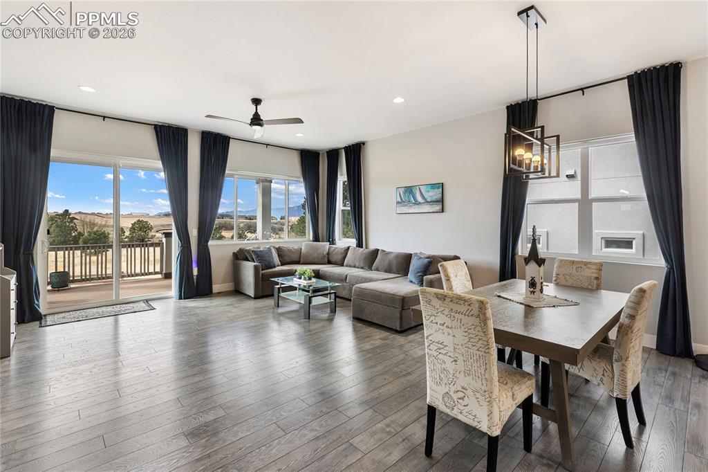 Image 4 of 41: Open concept and spacious