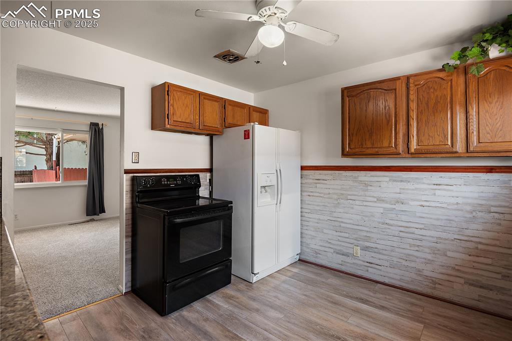 Image 12 of 25: Plenty of Space for a Dinning Table