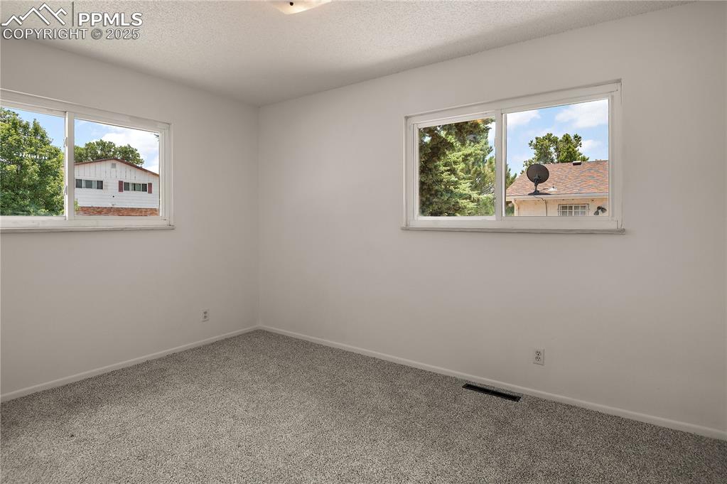 Image 17 of 25: Bedroom #2