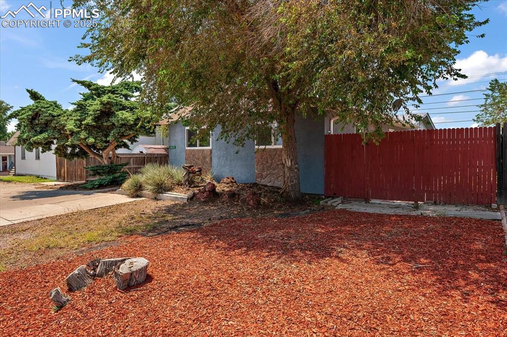 Image 23 of 25: Front of Structure