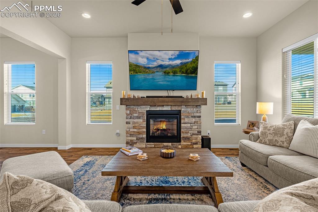 Image 11 of 50: Living Room