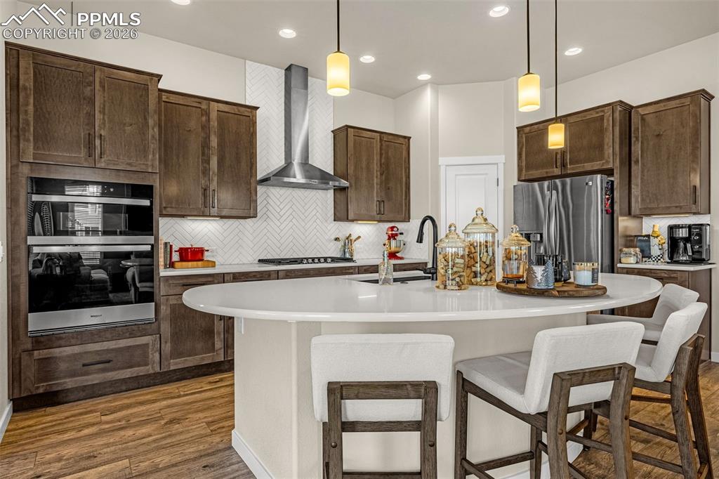 Image 21 of 50: Kitchen