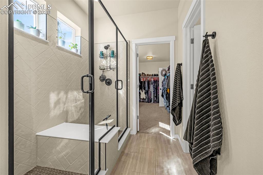 Image 27 of 50: Bathroom