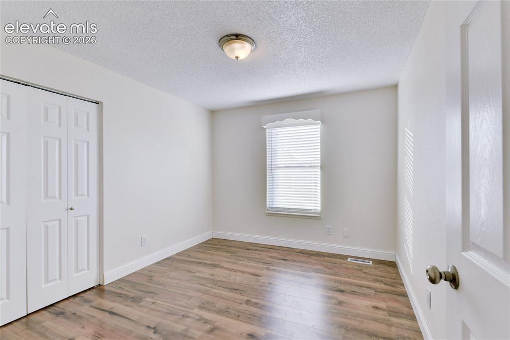 Image 11 of 26: Bedroom
