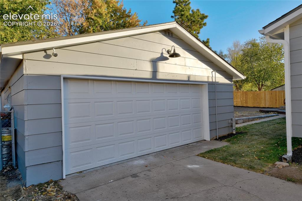Image 23 of 26: Oversized 2 car garage/shop