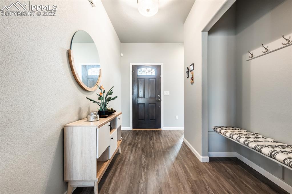 Image 9 of 28: Entry