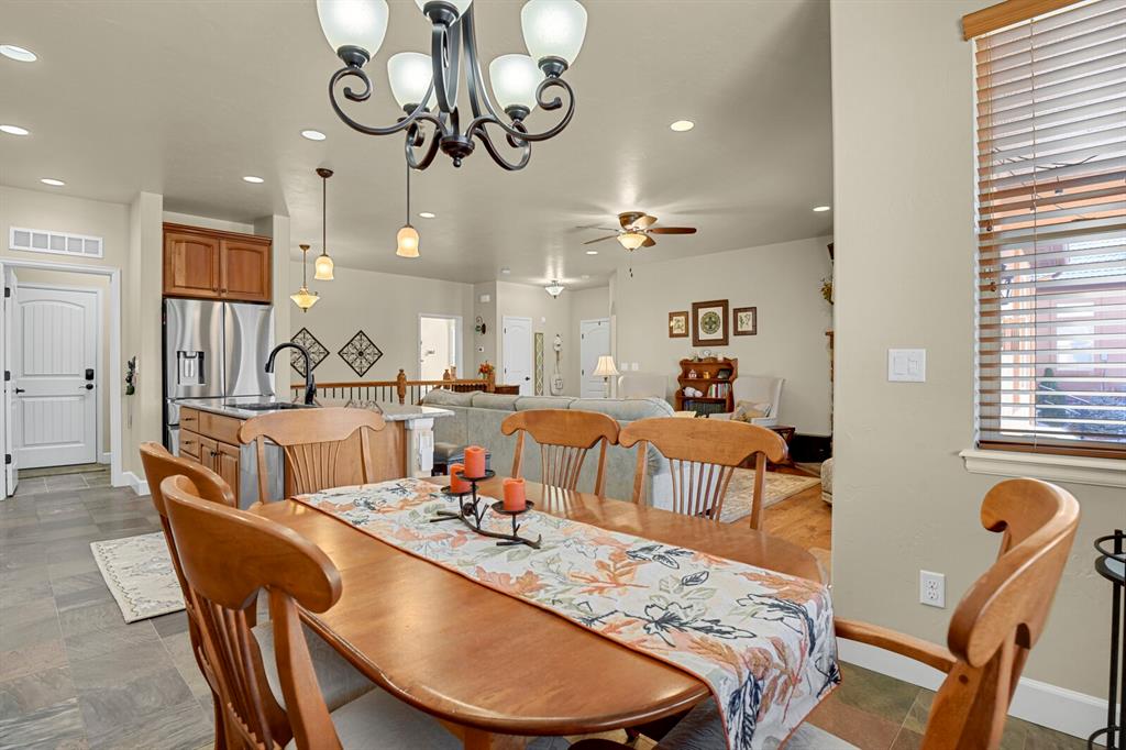 Image 9 of 45: Dining Area