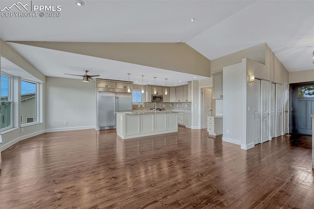 Image 24 of 50: Living Room