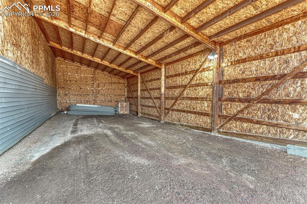 Image 44 of 50: Storage