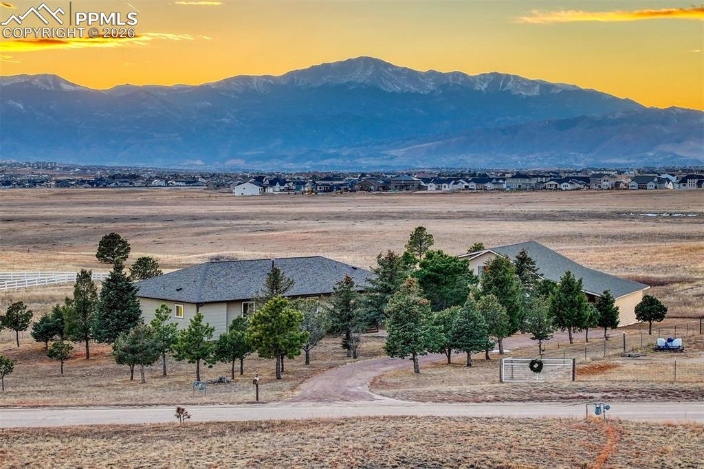 Image 48 of 50: View