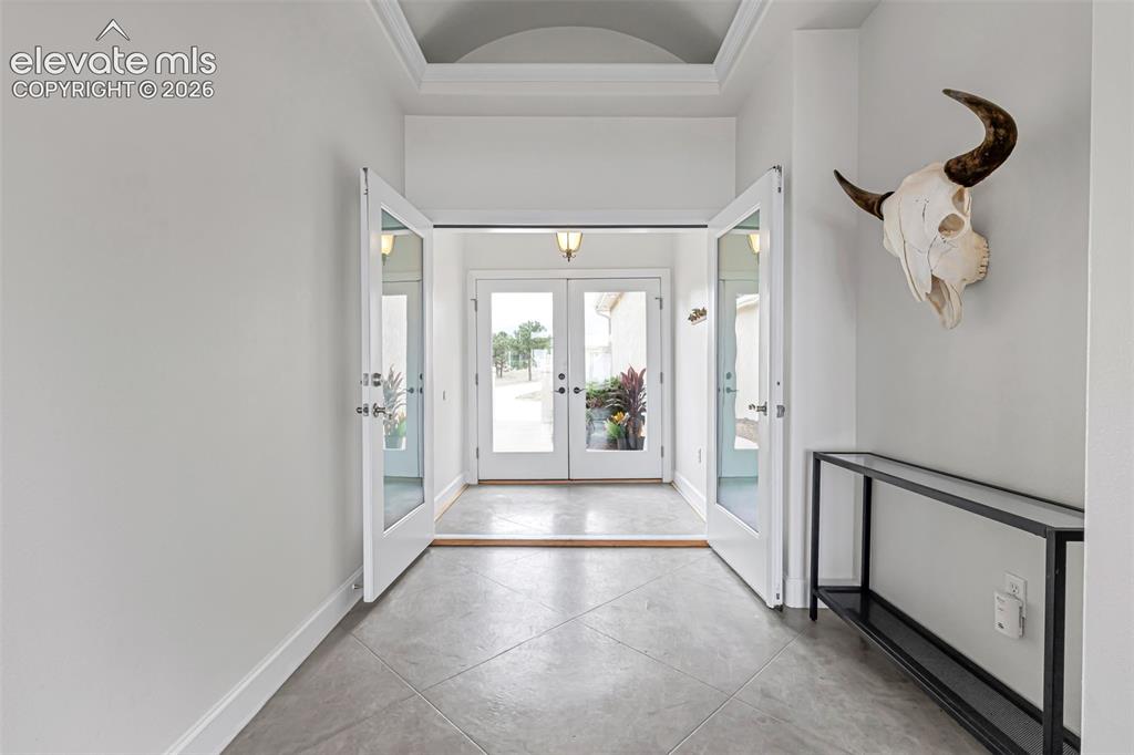 Image 4 of 48: Mudroom