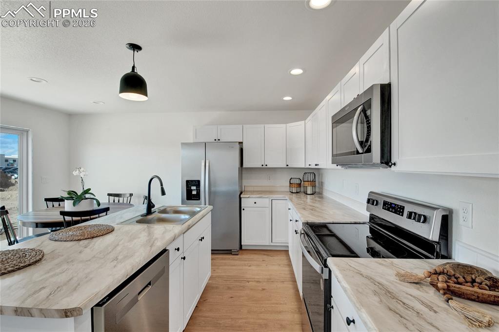 Image 10 of 22: Photos are from a similar build