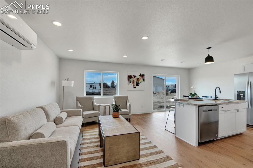 Image 6 of 22: Photos are from a similar build