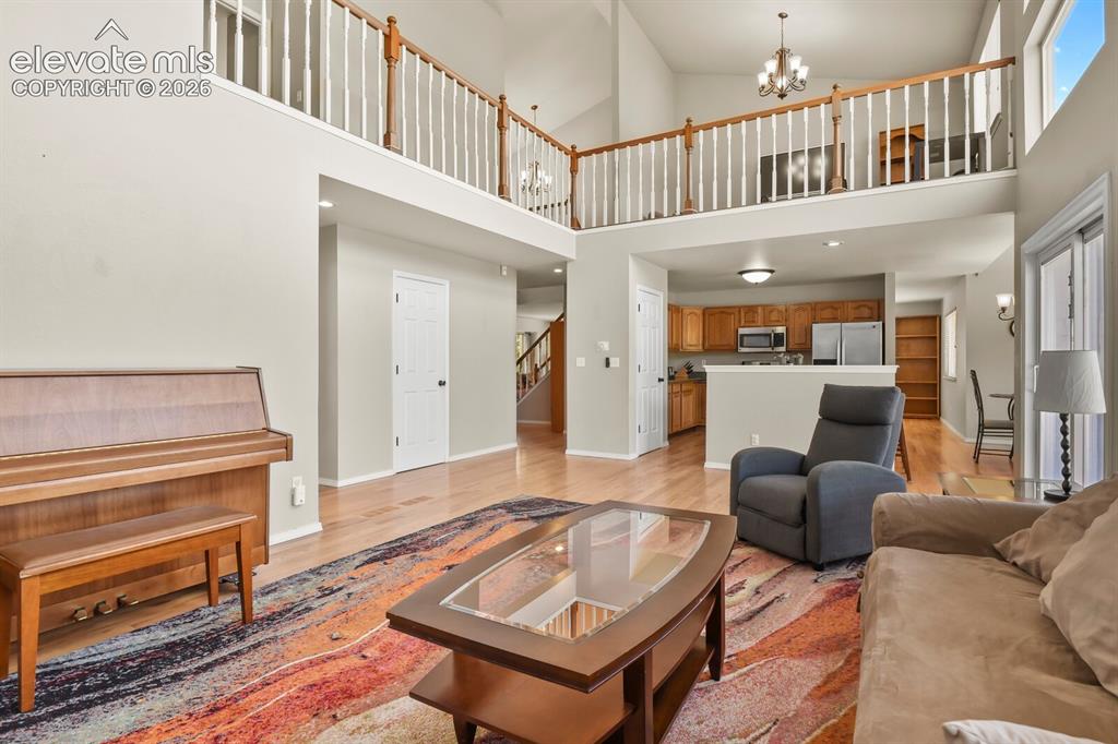 Image 19 of 50: Living Room