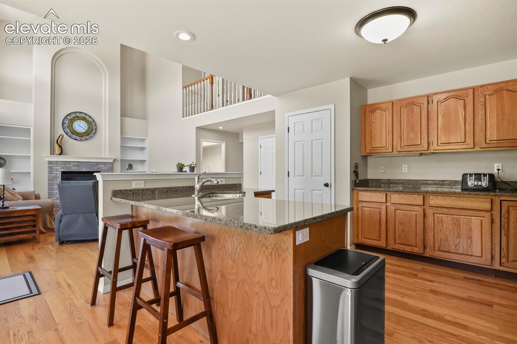 Image 9 of 50: Kitchen