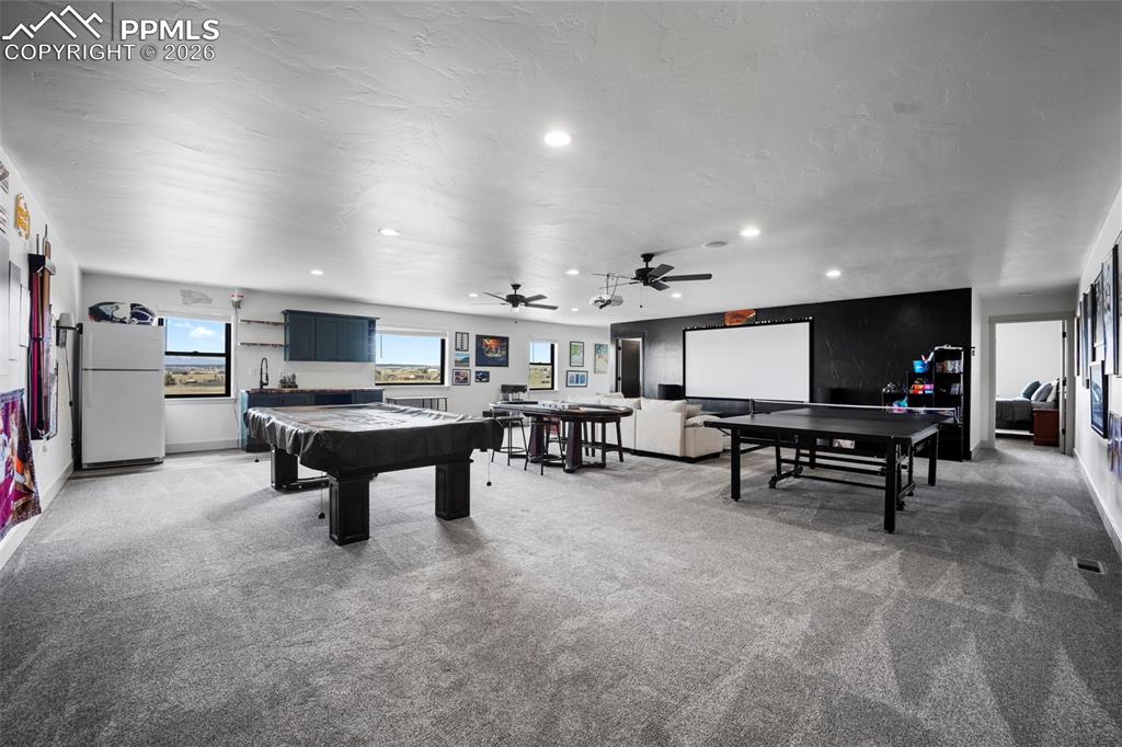 Image 29 of 45: Game Room