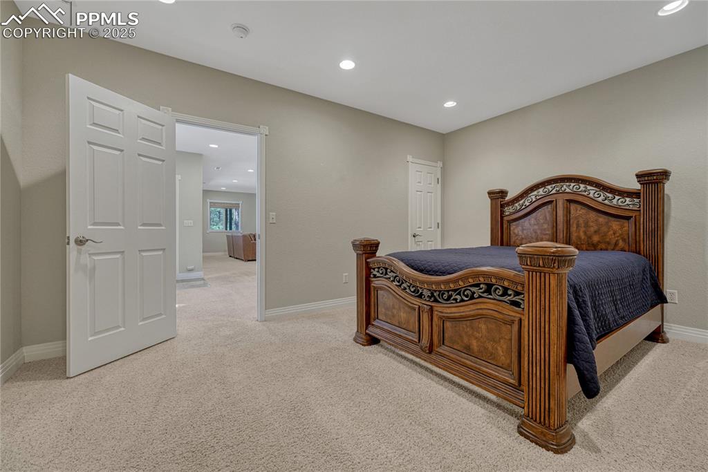 Image 37 of 50: Bedroom